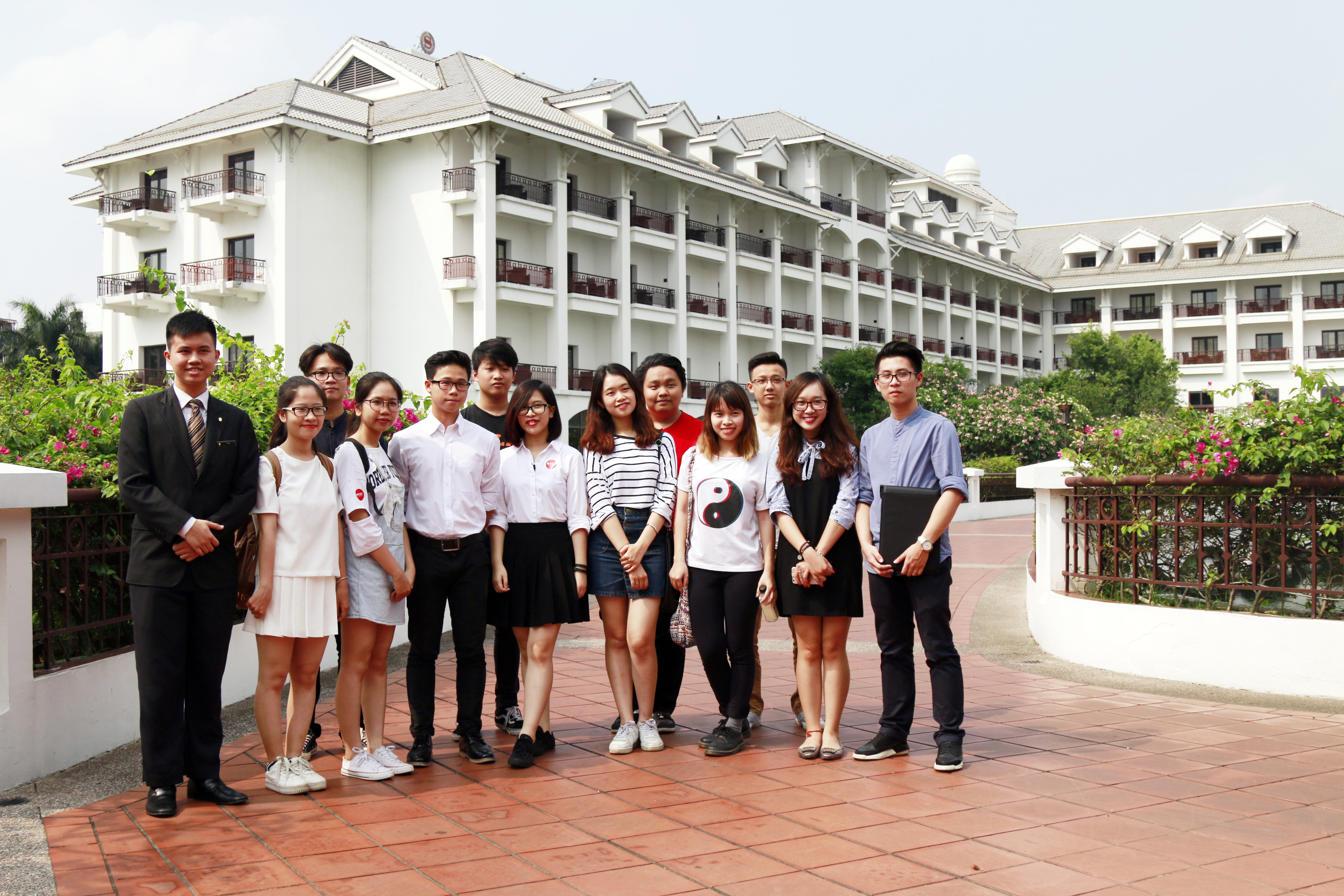 RMIT students attending a filed trip to InterContinental Hanoi Westlake Hotel